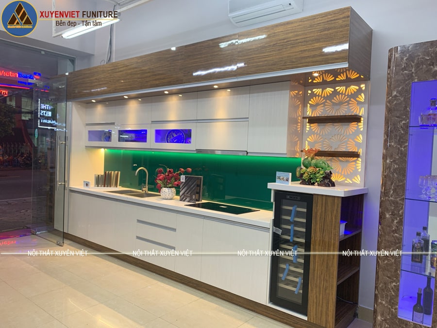 Showroom tủ bếp nhựa Xuyên Việt ở 113 Tô Hiệu