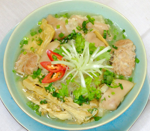 Canh măng khô