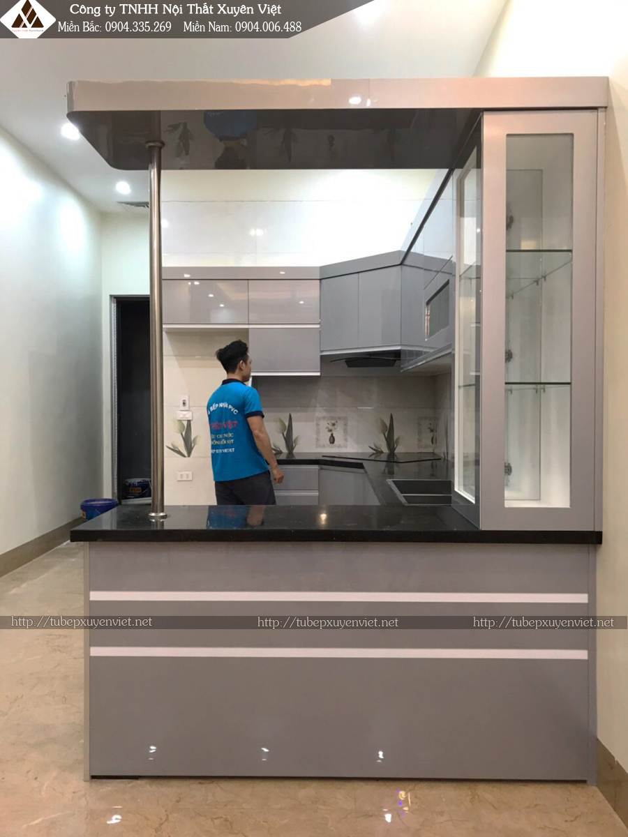 Mẫu tủ bếp nhựa acrylic nhà anh Hùng