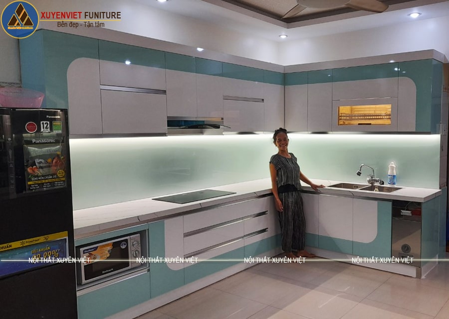 Tủ bếp đẹp chữ L nhà chị Trang -